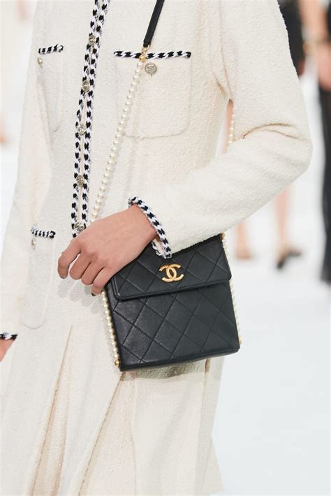 chanel large shopping bag 2019|chanel small shopping bag 2021.